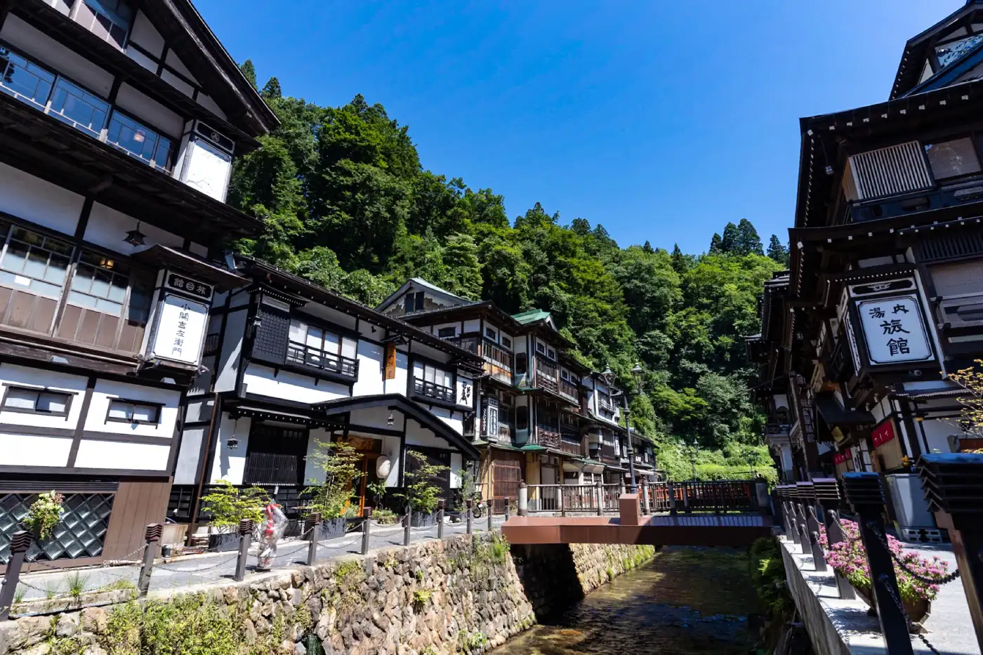 昼の銀山温泉